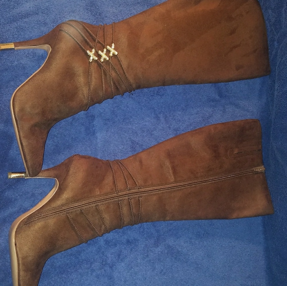 Very Pretty Boots